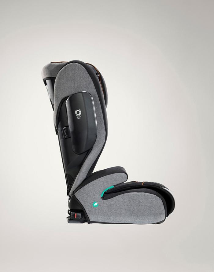 Joie signature i - Traver sort og grå - Per Hagen Bilrekvisita